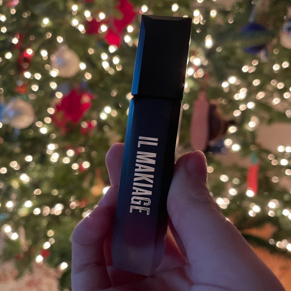 Il MAKIAGE Infinity Long Wear Matte Lip Cream